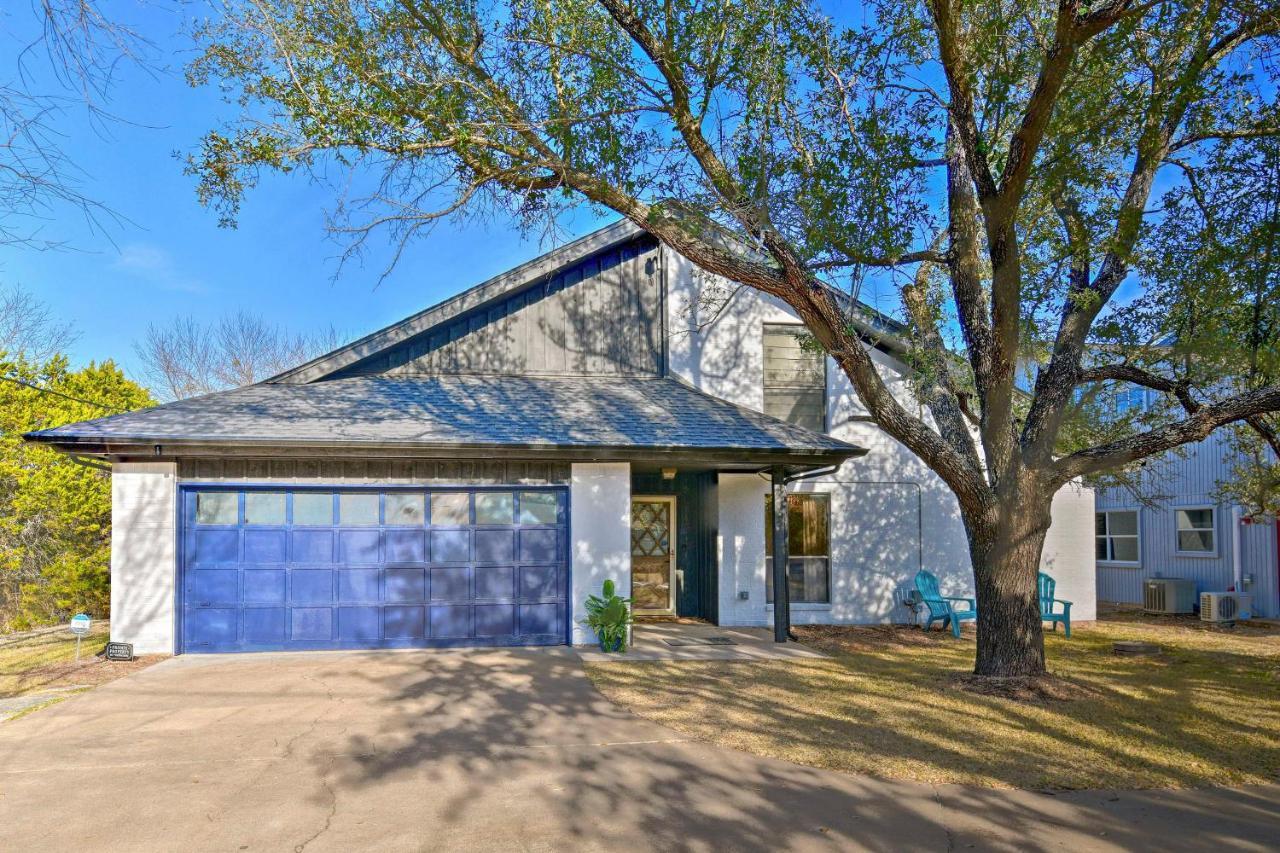 Chic Lakefront Granbury Getaway With Private Dock! Luaran gambar